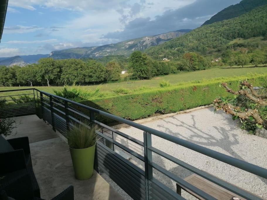 Balcons Du Royans.Logement Entier Piscine Saint-Jean-en-Royans Exterior foto